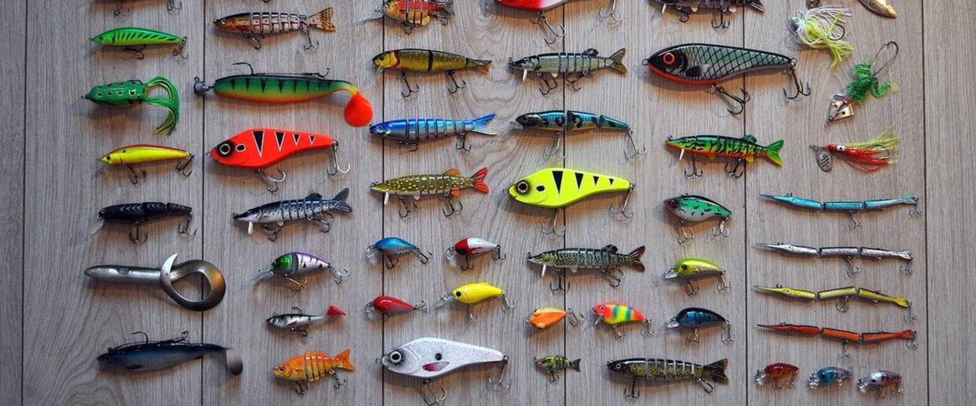 Choosing the Right Bait and Lures for Side Winder Boats