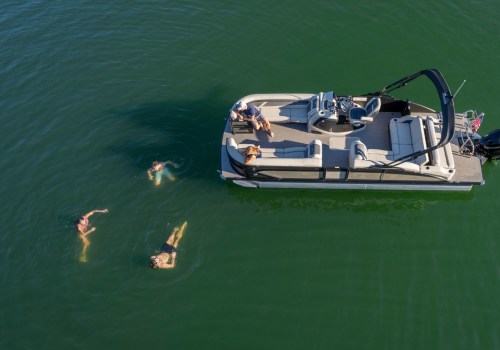 How to Choose the Perfect Pontoon Boat with a Built-in Bar